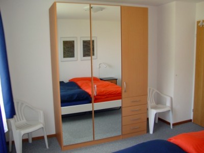 Spiegelschrank